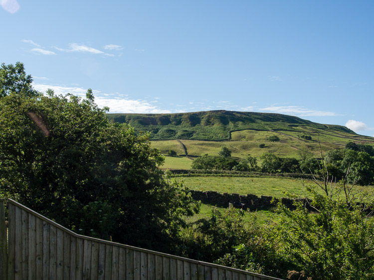 Ranní pohled na okolí Church House Farm
