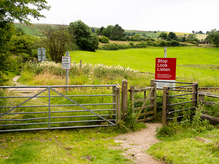 Přechod přes koleje