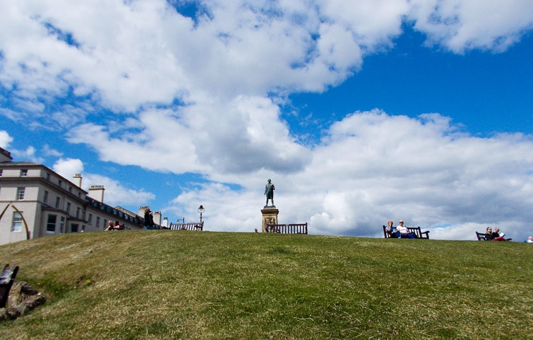 Kapitán James Cook nad Whitby